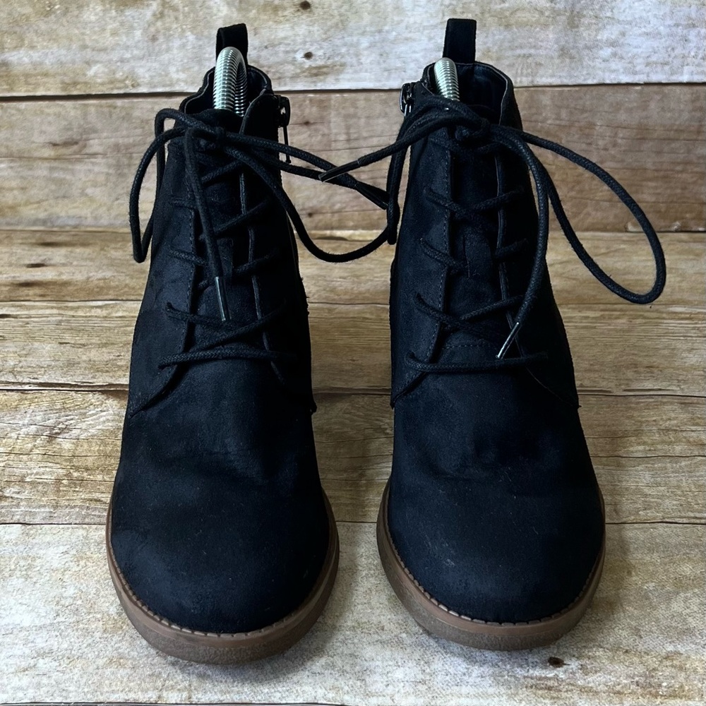 Style & CO. Size 8 Suede Women's Ankle Boots - Picture 2 of 9